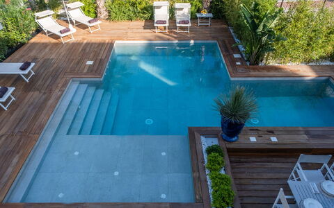 Onda 8: Schwimmbad, Resort, Gartenmöbel, Verbundwerkstoff, Water Feature, Eco Hotel, Garten, Freizeit, Landscaping, Stuhl