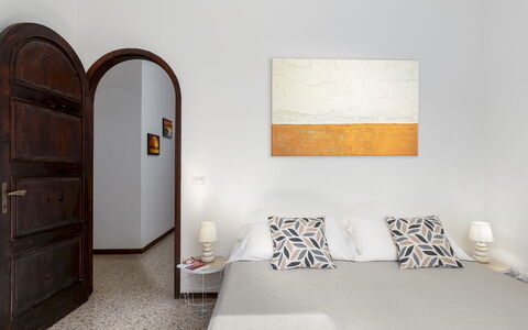 Villa Meraviglia 8: Wand, Fussboden, Interior Design, Flooring, Holz, Schlafzimmer, Möbel, Zimmer, Bett, Decke