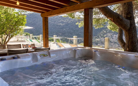 Villa Meraviglia 8: Schwimmbad, Resort, Eco Hotel, Armatur, Deck, Jacuzzi, Schatten, Hotel, Holzbeize