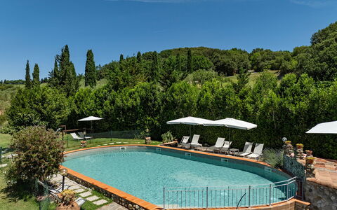 Il Pratone 12: Schwimmbad, Resort, Eco Hotel, Garten, Schatten, Gartenmöbel, Landscaping, Estate, Hazienda, Thermae