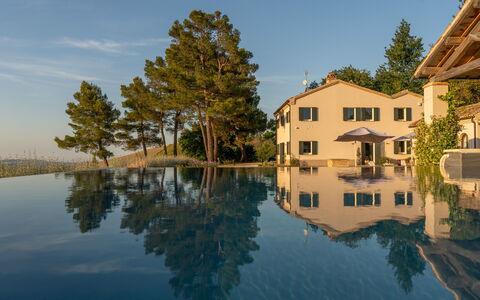 Villa Dianella 8+2: Reservoir, Reflexion, Tarn, Villa, Schwimmbad