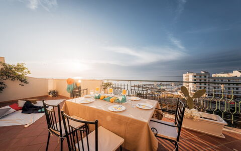 Nova Domus 6: Möbel, Tabelle, Stuhl, Küche & Esszimmer Tisch, Balkon, Restaurant, Tisch Im Freien, Resort, Gartenmöbel, Esszimmer