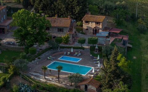 Villa Loredana 12: Schwimmbad, Estate, Menschliche Siedlung, Resort, Hazienda, Eco Hotel, Villa, Landscaping, Essen, Hotel