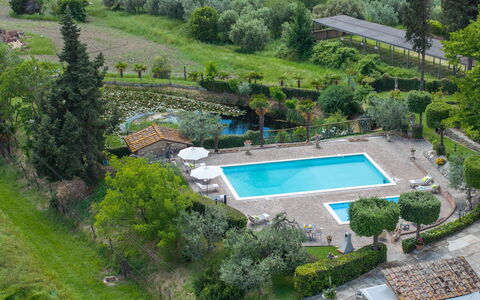 Villa Loredana 12: Schwimmbad, Resort, Eco Hotel, Thermae, Garten, Landscaping, Hazienda, Ferienort, Estate, Gartenmöbel