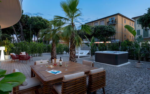 Casa Amare 4+2: Gartenmöbel, Schatten, Möbel, Stuhl, Resort, Garten, Tisch Im Freien, Eco Hotel, Hof