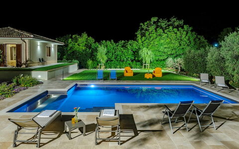 Villino le Moie 4+2: Schwimmbad, Gartenmöbel, Möbel, Resort, Water Feature, Garten, Verbundwerkstoff, Eco Hotel, Hinterhof, Landscaping