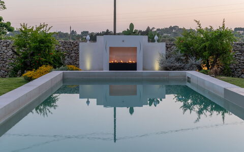 Masseria Muto 6: Verbundwerkstoff, Garten, Schwimmbad, Water Feature, Beton, Landscaping, Schatten, Natürliches Material, Design, Landschaft Beleuchtung