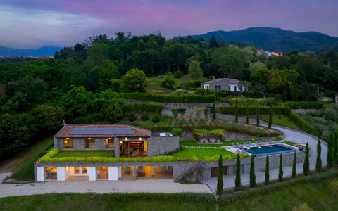 Villa Krisztina 10: Landschaft, Estate, Garten, Hütte, Eco Hotel, Landscaping, Bergstation, Schwimmbad, Resort, Villa