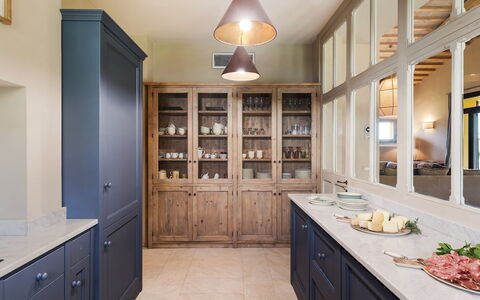 Casale Ansedonia 8+1: Interior Design, Cabinetry, Möbel, Küche, Holz, Flooring, Schrank, Countertop, Fussboden, Regale