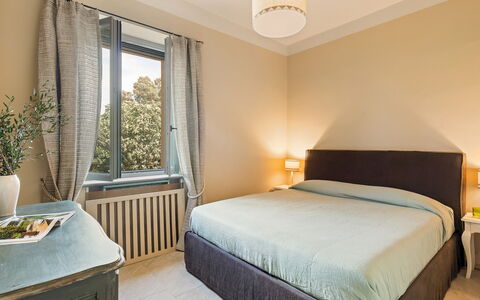 Casale Ansedonia 8+1: Schlafzimmer, Interior Design, Bett, Bettdecke, Bedding, Zimmer, Möbel, Zuhause, Linens, Fussboden