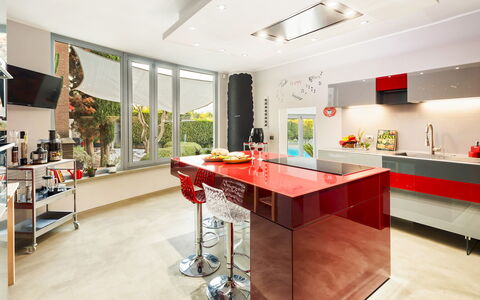 Villa Tiberio 6+2: Interior Design, Möbel, Küche, Flooring, Countertop, Decke, Fussboden, Beleuchtung, Cabinetry, Küchengerät