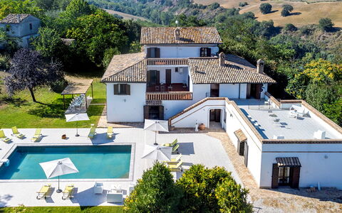 Villa Ardente 12+1: Schwimmbad, Haus, Wohngebiet, Zuhause, Estate, Resort, Villa, Hazienda, Villa, Freizeit