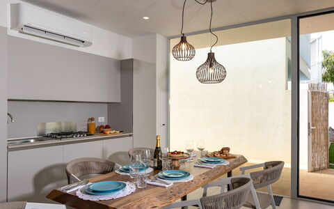 Villa Il Melograno 4+2: Interior Design, Möbel, Light Fixture, Decke, Flooring, Beleuchtung, Küche, Küche & Esszimmer Tisch, Fussboden, Zimmer