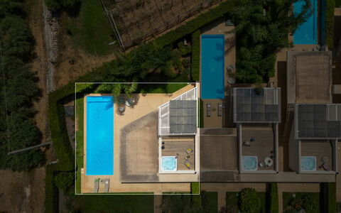 Villa Mandorlo 4: Schwimmbad, Resort, Wohngebiet, Thermae, Urban Design, Verbundwerkstoff, Eco Hotel, Estate, Fliese, Water Feature