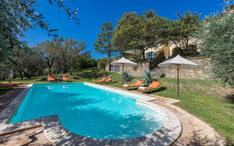 Casa Pippin 8: Schwimmbad, Blau, Resort, Eco Hotel, Schatten, Garten, Thermae, Landscaping, Gartenmöbel, Estate