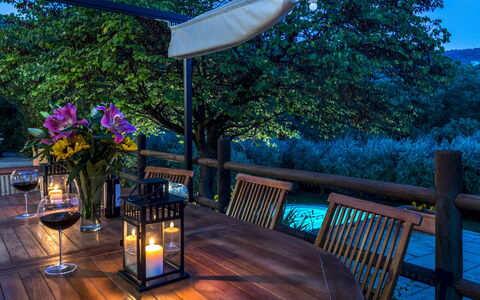 Casa Pippin 8: Möbel, Tabelle, Gartenmöbel, Stuhl, Beleuchtung, Tisch Im Freien, Deck, Garten, Eco Hotel, Terrasse