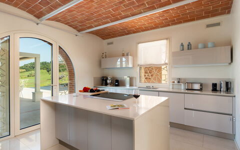 Podere Terranuova 10+2: Küche, Interior Design, Countertop, Möbel, Holz, Flooring, Decke, Küchengerät, Cabinetry, Zuhause