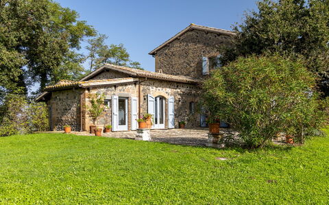 Villa dei Rosmarini 8: Haus, Zuhause, Estate, Hütte, Bauernhaus, Tür, Garten, Rasen, Villa, Villa