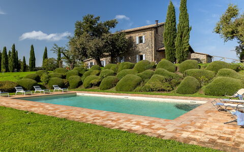 Villa dei Rosmarini 8: Strauch, Garten, Schwimmbad, Hecke, Estate, Landscaping, Villa, Hazienda, Bauernhaus, Rasen