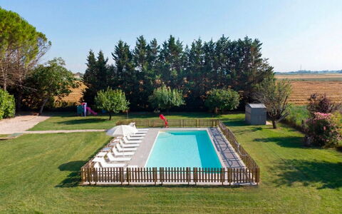 Nonna Isa 12: Schwimmbad, Freizeit, Gartenmöbel, Garten, Rasen, Hinterhof, Schatten, Estate, Bauernhaus, Garten
