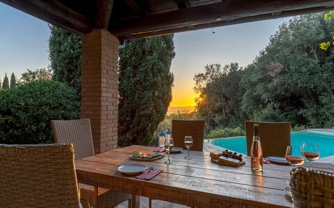La Nula 4: Möbel, Gartenmöbel, Stuhl, Tabelle, Schatten, Tisch Im Freien, Küche & Esszimmer Tisch, Garten, Eco Hotel, Hinterhof