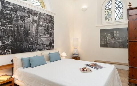 Villa Laguna 10: Interior Design, Flooring, Möbel, Fussboden, Zimmer, Wohnung, Schlafzimmer, Decke, Bett, Bilderrahmen