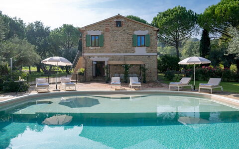 Villa Cherubini 8+1: Schwimmbad, Resort, Estate, Gartenmöbel, Villa, Bauernhaus, Garten, Schatten, Eco Hotel, Hazienda
