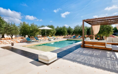 Kapoka 6: Schwimmbad, Resort, Gartenmöbel, Freizeit, Schatten, Sonnenliege, Regenschirm, Eco Hotel, Design, Ferienort
