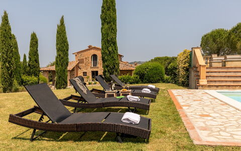 Casale Fienile 8: Landschaft, Gartenmöbel, Hazienda, Hof, Hecke, Villa