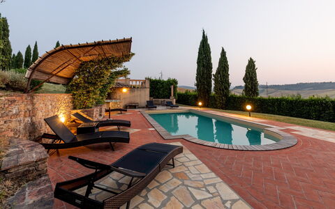 Casale Teatro 10: Schwimmbad, Hazienda, Estate, Villa, Landscaping, Hof, Eco Hotel, Flagstone, Resort