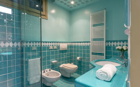 La Scuderia 8: Interior Design, Flooring, Fussboden, Armatur, Decke, Badezimmer, Zimmer, Zapfhahn, Installation, Fliese