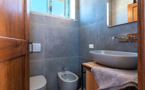 La Buona Maniera 10: Badezimmer, Armatur, Flooring, Wand, Fussboden, Holz, Sinken, Bad Sink, Zapfhahn, Interior Design