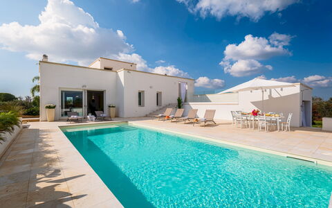 Dimora Solaris 6: Schwimmbad, Verbundwerkstoff, Estate, Resort, Villa, Landscaping, Eco Hotel, Fliese, Hazienda