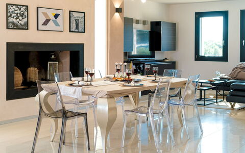 Dimora Solaris 6: Möbel, Flooring, Interior Design, Stuhl, Fussboden, Tabelle, Küche & Esszimmer Tisch, Decke, Esszimmer, Glas