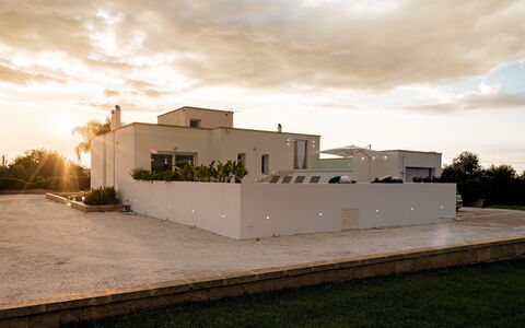 Dimora Solaris 6: Himmel, Wand, Die Architektur, Fassade, Wohngebiet, Zuhause, Verbundwerkstoff, Beton, Estate, Schatten