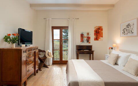 Casa da Sogno 12: Möbel, Interior Design, Flooring, Fussboden, Holz, Decke, Zimmer, Bett, Schlafzimmer, Beleuchtung