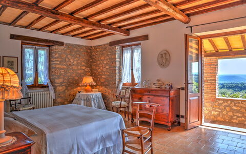 Casale Tre Cipressi 10: Wand, Möbel, Zuhause, Haus, Schlafzimmer, Bett, Linens, Bettrahmen, Bedding, Villa