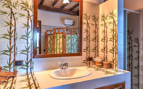 Casale Tre Cipressi 10: Wand, Bad Sink, Interior Design, Armatur, Sinken, Zapfhahn, Decke, Beleuchtung, Installation, Badezimmer