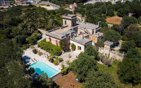 Villa dei Glicini 8+2: Schwimmbad, Wohngebiet, Estate, Resort, Villa, Hazienda, Vogelperspektive, Landscaping, Villa, Eco Hotel