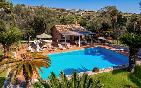 Villa la Cicaliera 10: Blau, Schwimmbad, Resort, Eco Hotel, Gartenmöbel, Freizeit, Hazienda, Sonnenliege, Hotel