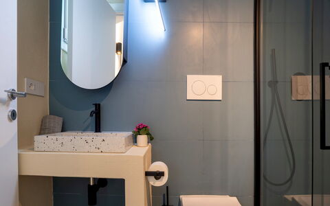 Casa Moros 6: Bad Sink, Interior Design, Armatur, Badezimmer, Wand, Flooring, Fussboden, Sinken, Spiegel, Zapfhahn