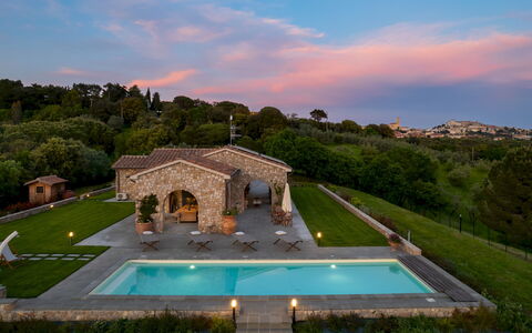 Villa la Casina 4: Schwimmbad, Estate, Hazienda, Bauernhaus, Villa, Landscaping, Hof, Villa, Dämmerung