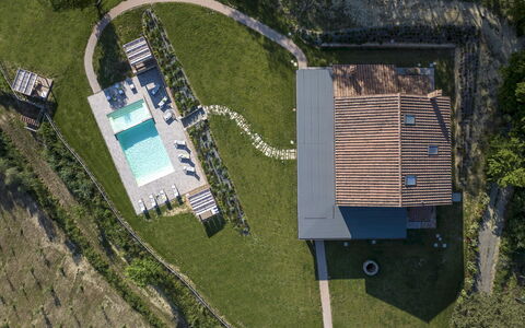 Agriresort Bacaringhe 13: Schwimmbad, Estate, Rasen, Freizeit, Garten, Hütte, Hinterhof, Landscaping, Bauernhaus, Garten