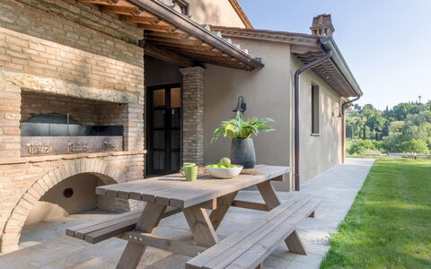 Agriresort Bacaringhe 13: Möbel, Holz, Gartenmöbel, Tabelle, Tisch Im Freien, Küche & Esszimmer Tisch, Stuhl, Backstein, Garten, Schatten