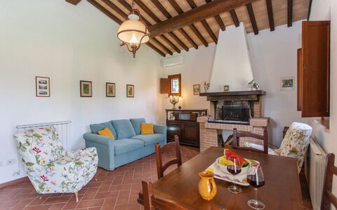 La Collina degli Ulivi 8+2: Möbel, Wand, Flooring, Interior Design, Zuhause, Fussboden, Tabelle, Zimmer, Stuhl, Wohnzimmer