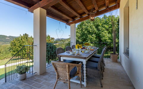 Casale la Cascina 8: Möbel, Stuhl, Tabelle, Küche & Esszimmer Tisch, Gartenmöbel, Tisch Im Freien, Esszimmer, Schatten, Holzbeize, Kaffetisch