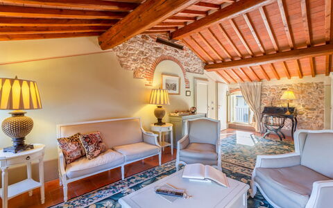 Villa Ginevra 12: Möbel, Wand, Interior Design, Zuhause, Beleuchtung, Zimmer, Stuhl, Decke, Couch, Wohnzimmer