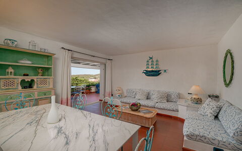 Villa Pitrizzina 8: Möbel, Stuhl, Wohnzimmer, Zimmerpflanze, Hotel, Resort, Küche & Esszimmer Tisch, Kaffetisch