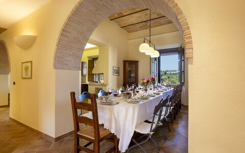 Villa Cusano 18: Möbel, Interior Design, Wand, Decke, Tabelle, Stuhl, Küche & Esszimmer Tisch, Esszimmer, Flooring, Zimmer