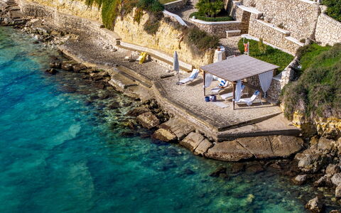 Baia L'Aura 8: Blau, Wasser, Gewässer, Küste, Küsten Und Ozeanische Forms, Meer, Ufer, Bucht, Resort, Ozean